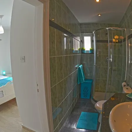 Bobby's Beach House Larnaca